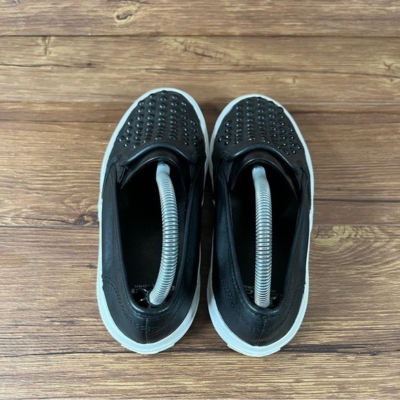 Coach Chrissy Rivets Black Leather Studded Slip-On Sneakers Women’s Size 6.5 - Picture 5 of 11